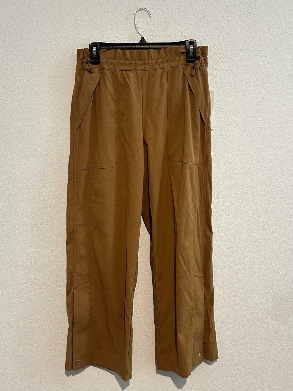 NEW Athleta Trekkie High Rise Parachute Pants Sz 12 Petite Big Sur Brown 533487